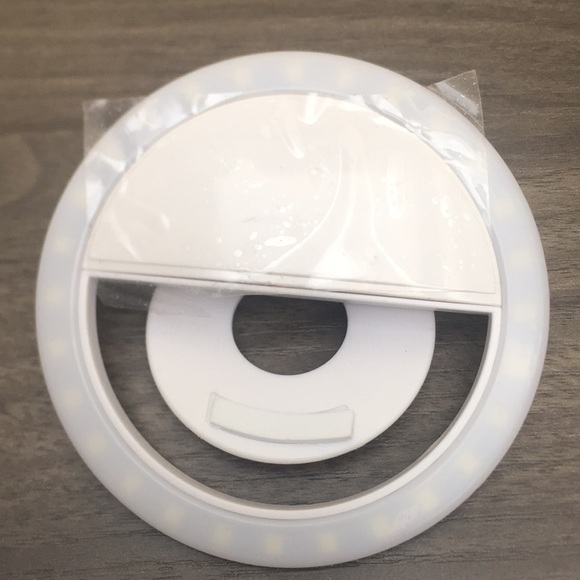 ⬇️ 2 Marked Listings for $25 - New Clip On Selfie Ring Light - Picture 2 of 5